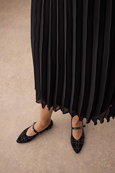 TRENDYOL SHOES Schwarze Tweed Mary Jane mit Vogelaugenborte Damen-Ballerinas mit spitzer Zehenpartie  
TAKAW26BE00004