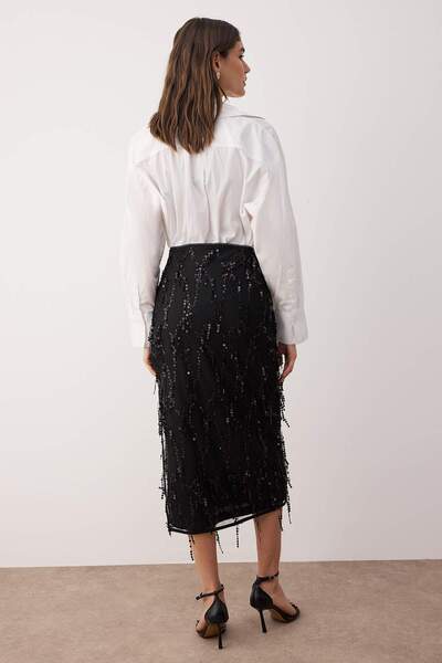 Trendyol Collection Black Fringed Sequin Detailed Midi Skirt Tpraw26Et00009