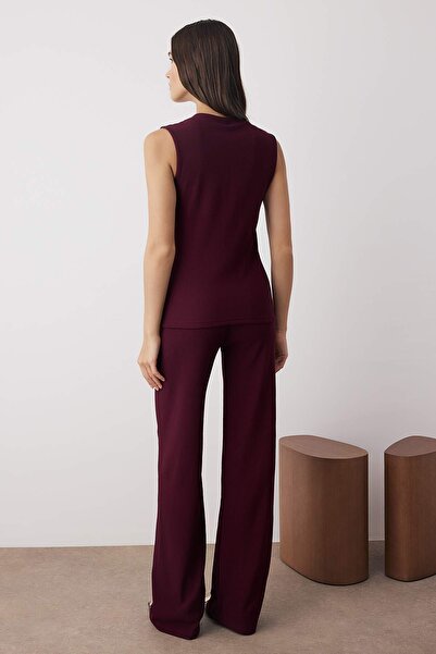 Trendyol Collection Plum Zero Sleeve Ottoman testhezálló, gombos részletekkel ellátott, rugalmas kötött alsó - felső szett TWOAW26AU00083