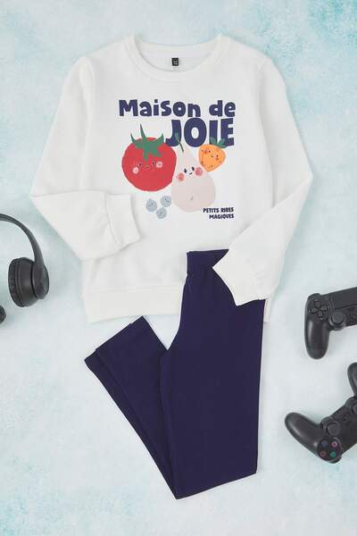 TRENDYOLKIDS Ecru Girl's Slogan Printed Crew Neck Regular Knitted Bottom - Top Set Tkdaw26Au00043