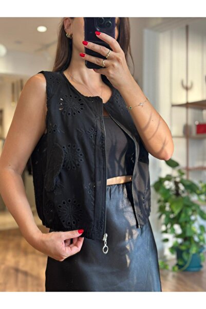 Unique Boutique Black Scalloped Zipper Closure Vest