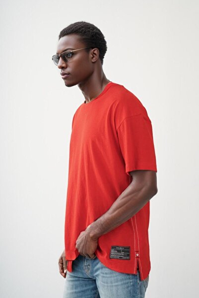 Balenbi Unisex Red Oversize T-Shirt - Κοκαλιάρικο γιακά, Κεντημένη φούστα
