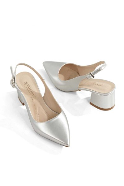 YASEMİN Kadın Gümüş Gri Lame Cilt Arkası Açık Tokalı 6 Cm Kalın Topuk Ayakkabı - Fleur