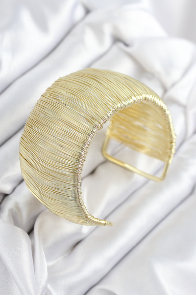 Lisinya سوار نسائي من سلك النحاس موديل جولد كولور - TYGOO