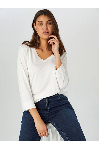 Faik Sönmez V Yaka Truvakar Kol T-Shirt B00014