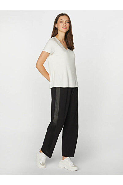 Faik Sönmez V Yaka Kısa Kol T-Shirt B00001