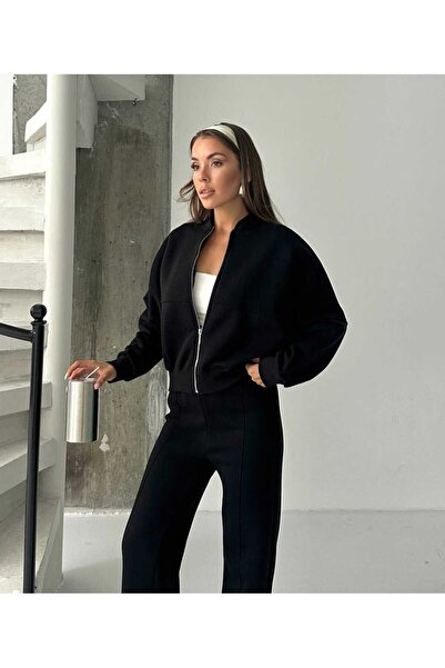 olalapasha طقم بدلة رياضية مضلعة بتفاصيل سحاب