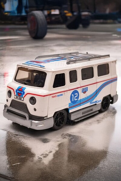 Miniso Pilli Işıklı Sesli Sürtmeli Kapıları Açılan Minibüs