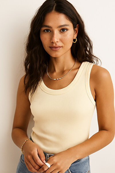 Rich Women's Beige 100% Cotton Camisole Zero Sleeve Crew Neck Undershirt