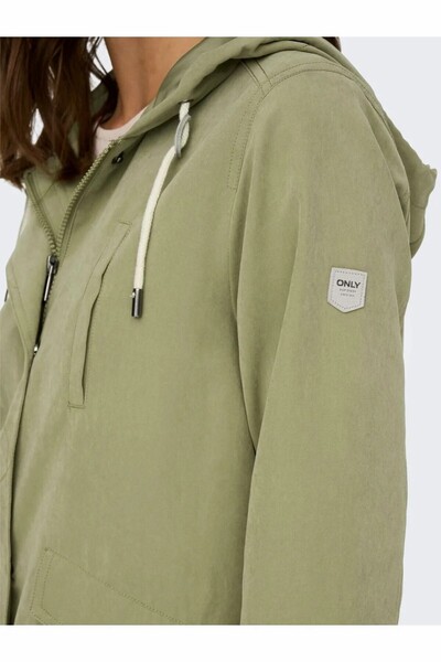 ONLY 15218613 Μπουφάν με κουκούλα Onlskylar με ελατήριο Aloe
