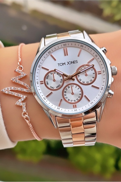 Tom Jones ساعة يд نسائية باللون الفضي الأصفر وسوار هدية