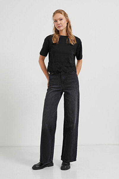 Arma Life Γυναικεία φούστα με δαντέλα κοντομάνικο μαύρο μπλουζάκι