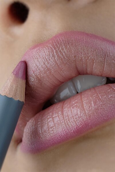 Alix Avien Uzun Süre Kalıcı Dağılma Yapmayan Nemlendirici Dudak Kalemi - Lipliner Pencil Dusty Red
