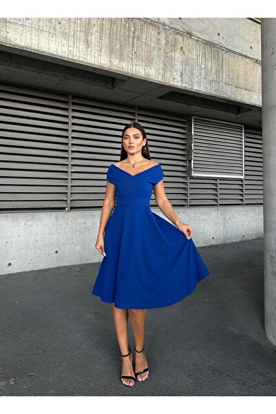 Moda MiraGül Rochie Saks cu decolteu barcă, lungime midi 583259