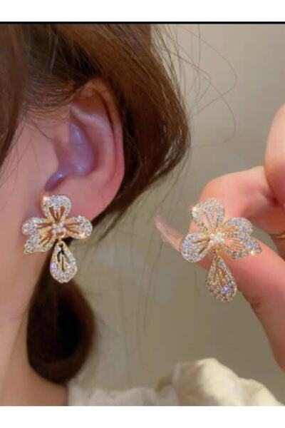 RP COMPANY Gold, Zirconia Stone Elegant Flower Earrings