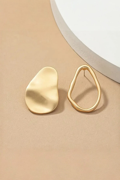 Sevilgülgünfinecrafts Asimetrik Küpe, Organik Form, Modern Küpe, Düzensiz Şekilli, Mat Gold, Statement Küpe, Çerçeve Küpe