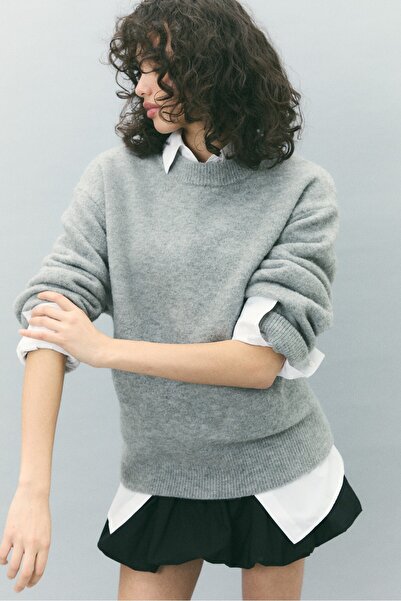 Stradivarius Soft Textured Knitwear Sweater