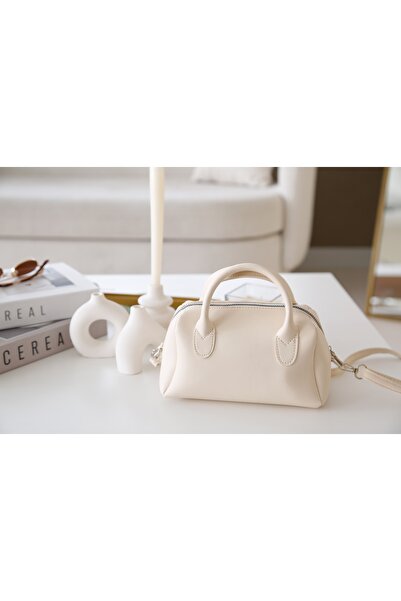 LİZZY BAG Geantă de mână, de braț și de umăr din piele artificială cremă, cu un singur compartiment, cu fermoar și curea reglabilă E:20 U:12