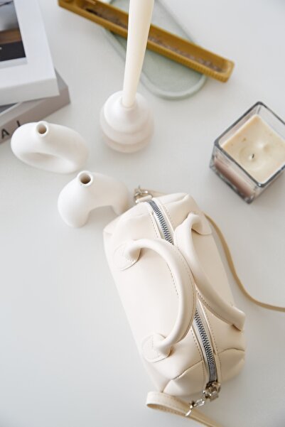 LİZZY BAG Geantă de mână, de braț și de umăr din piele artificială cremă, cu un singur compartiment, cu fermoar și curea reglabilă E:20 U:12