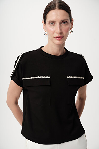 Allyco Tricou negru tricotat cu buzunar cu detaliu dungi