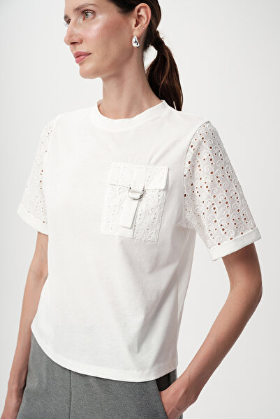 Allyco Regular Knitted White T-Shirt with Lace Sleeves and Pockets