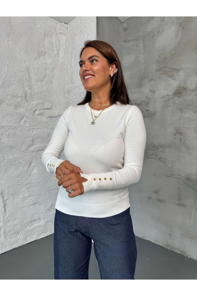 Elif Özbey Butik White Basic Knit Blouse with Buttoned Sleeves