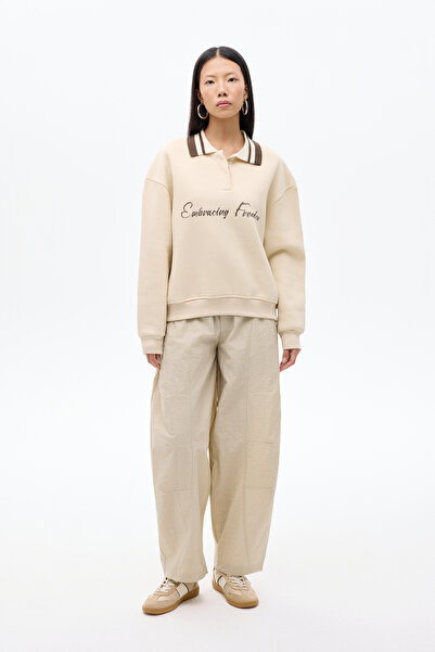 Quzu Text Embroidered Striped Polo Neck Oversize Sweatshirt Beige