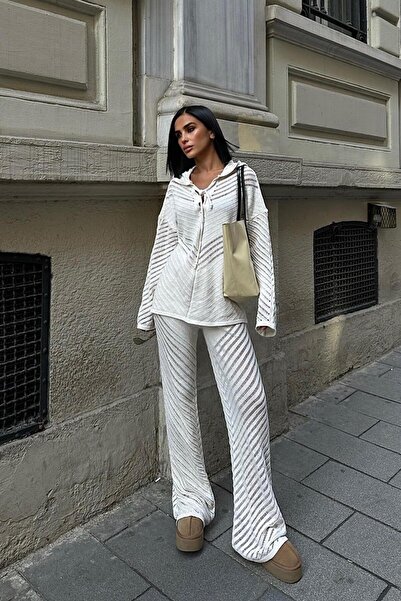 Lijuri Robin Openwork Hood Detail Set 9889