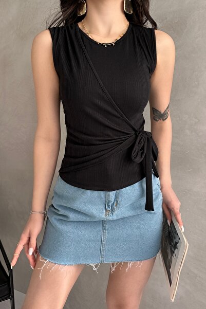 Fav Style Women's Crew Neck Sleeveless Blouse with Lacing Detail Black