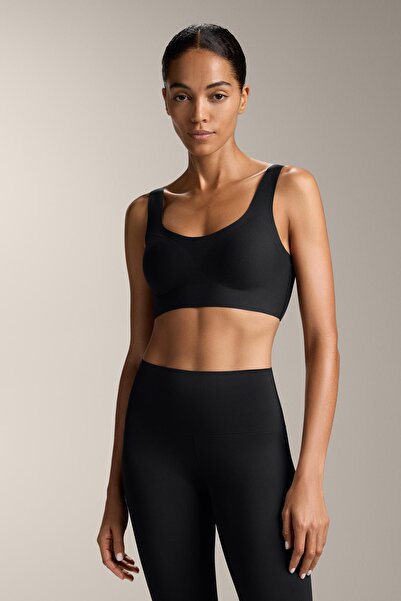 Oysho Perfect-adapt medium-support sports bra with cups