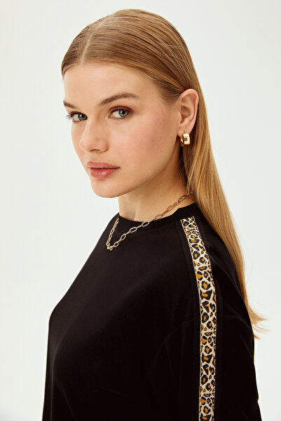 Allyco Oversize Black Sweatshirt with Leopard Detail