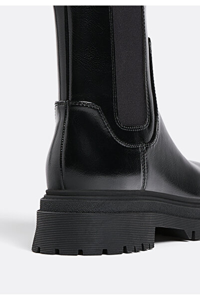 Stradivarius Kadın Siyah Düz Chelsea bot 19951670