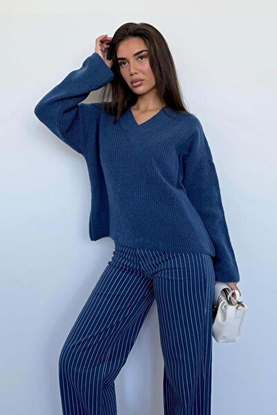 Madmext Pulover de damă din tricot cu decolteu în V Indigo Mg2501