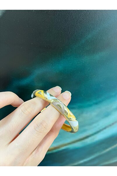 Vitastyle Retro Style Triangle Motifed Colorful Enamel Clamp Bracelet