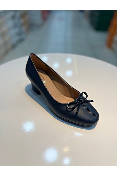 Alphus Vollex Жіноче взуття на низьких підборах з бантиком