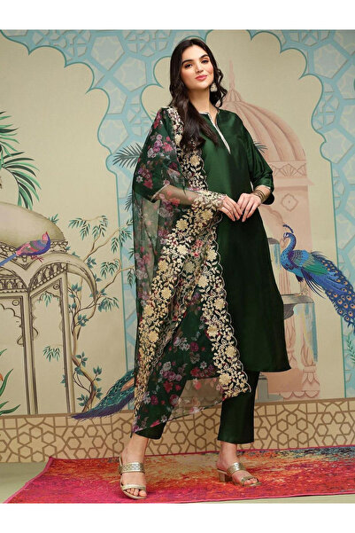 Ishin By Styli Women Dark Green Kurta with Trousers and Dupatta Set