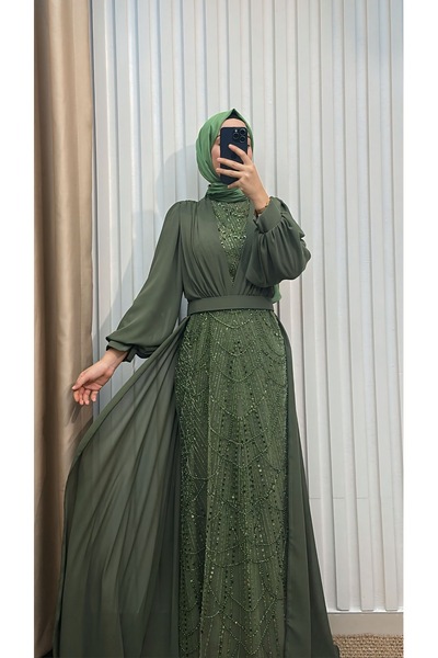 MERVE TESETTÜR Βραδινό φόρεμα από σιφόν με πέτρες και κάπα