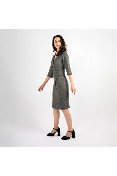 Couture de Marie Midi dress made of cotton with elastane, black polka dots, wrap neckline – Alix