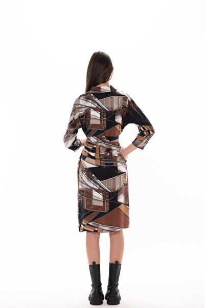 Couture de Marie Viscose midi dress, shirt type, geometric print, with drawstring, brown – Anya