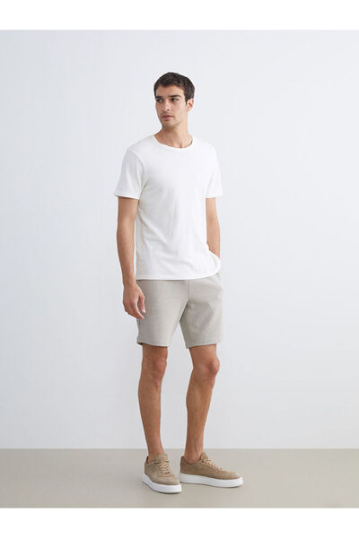 LC Waikiki شورتات رجالية من UZG STORE بتصميم StandardFit للرجال الأنيقين