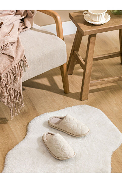 LC Waikiki Γυναικείες παντόφλες σπιτιού με βελούδινο εσωτερικό σε μπεζ χρώμα