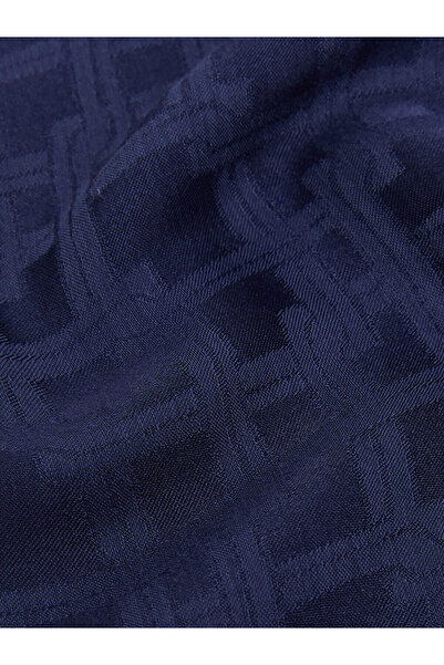 LC Waikiki Λαμπερές επιλογές από το Shining Store |   Γυναικείο σάλι με σχέδια