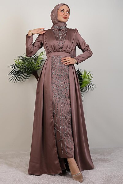 GİYZAMİLA فستان سهرة مع عباءة مطرزة باللون المنك الداكن