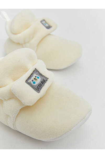 LC Waikiki Beyaz Cırt Cırtlı Erkek Bebek Yürüme Öncesi Ev Botu