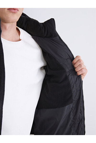 LC Waikiki Sparkling Choices from Shining Store |   Standard Mold Hooded Men's Puffer Jacket