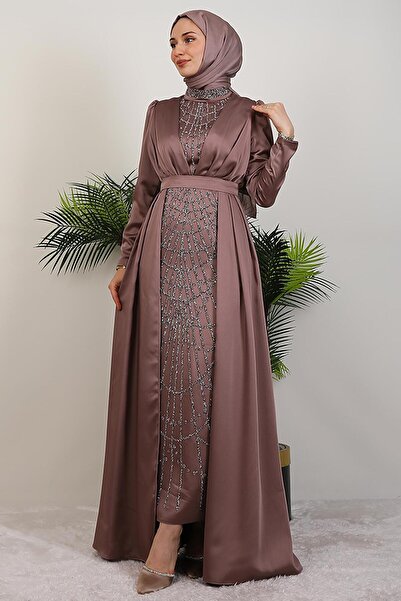 GİYZAMİLA فستان سهرة مع عباءة مطرزة باللون المنك الداكن