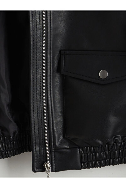 LC Waikiki Siyah Deri Görünümlü Kız Çocuk Mont