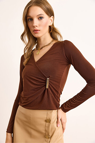 Olalook Kadın Kahverengi Kruvaze Yaka Garnili Sandy Bluz BLZ-19003098