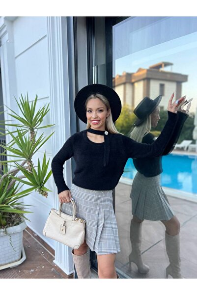 For Angels Knitted Sweater with Tie Collar and Stone Accessories