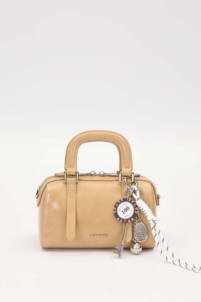 Levidor Sarı Charm Aksesuarlı El Çantası